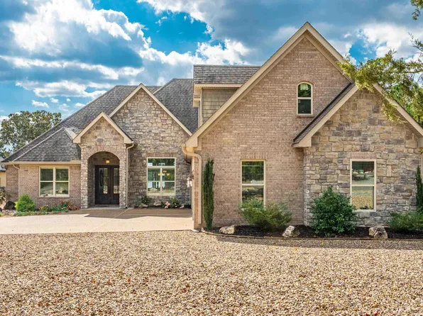 50 Maravilla Way, Hot Springs Village, AR 71909