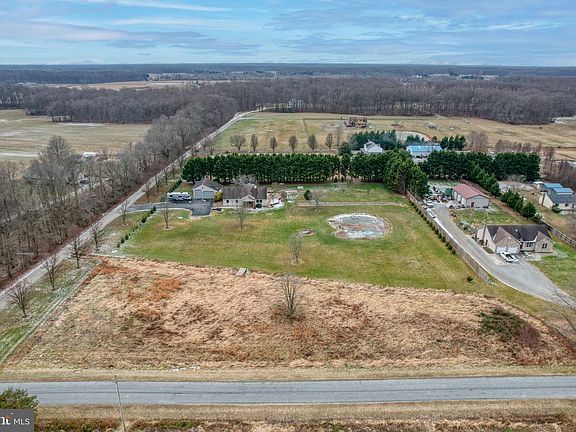 5th image of 651 Daisey Rd