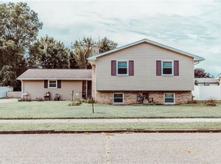 218 Adan Ave SW, New Philadelphia, OH 44663