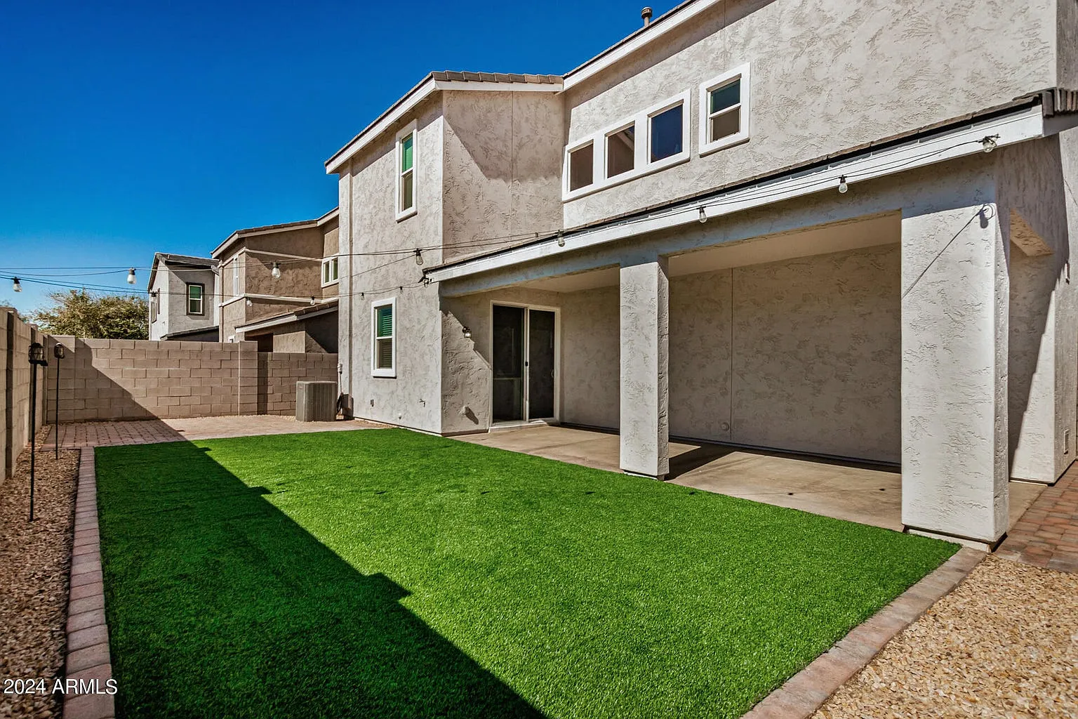 3 bed, 2.5 bath, 1723 sqft, $2,500 — Photo 3