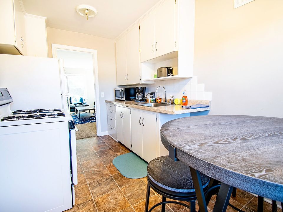 1st image of 820 N 46th St APT 1