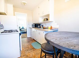 820 N 46th St APT 1, Omaha, NE 68132