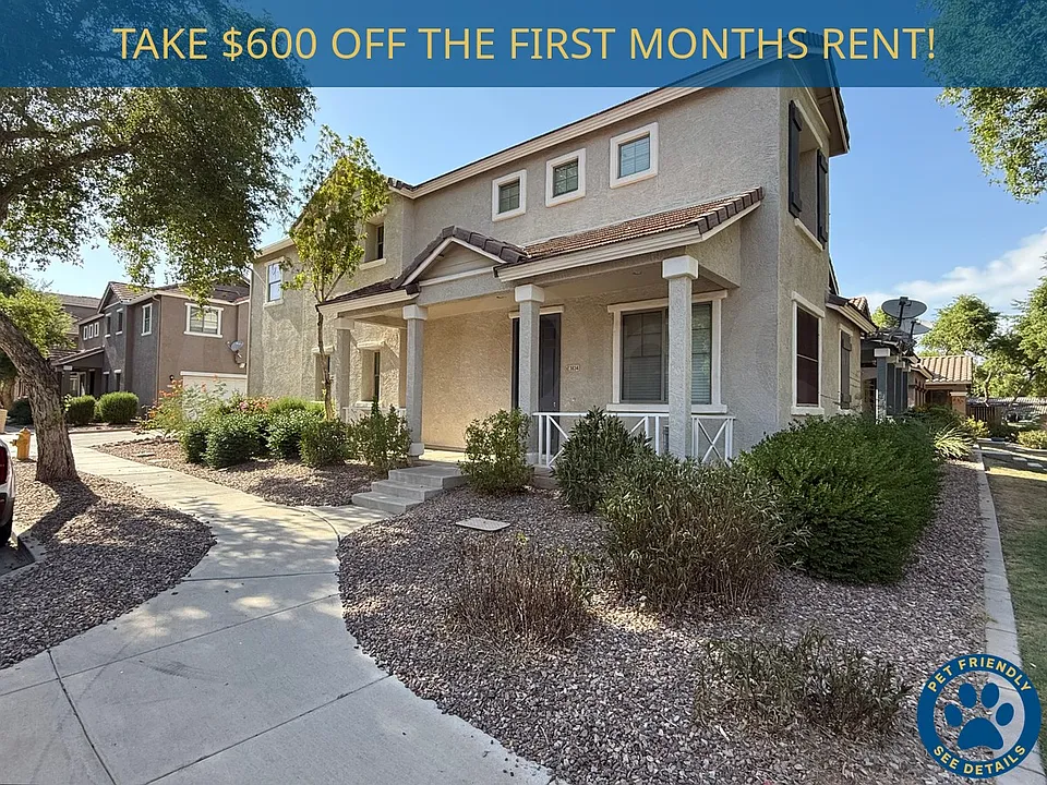 3834 E Santa Fe Ln
