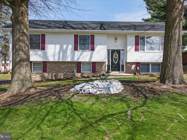165 April Ln, Dallastown, PA 17313