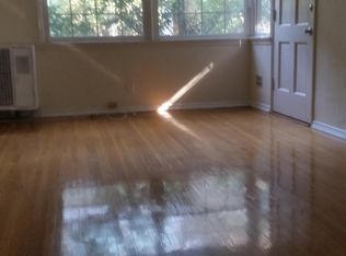 10473 Riverside Dr, Toluca Lake, CA 91602