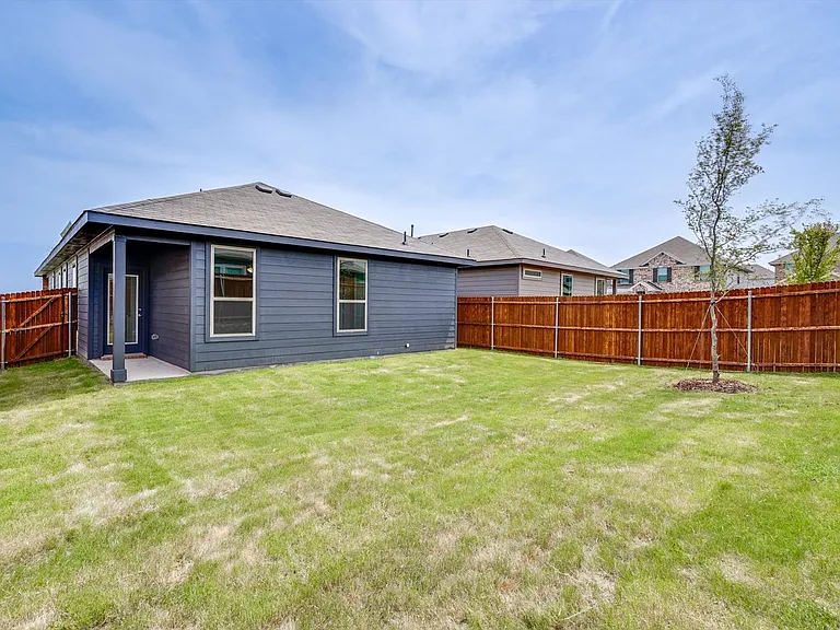 2330 Aspen Hill Dr — Photo 23