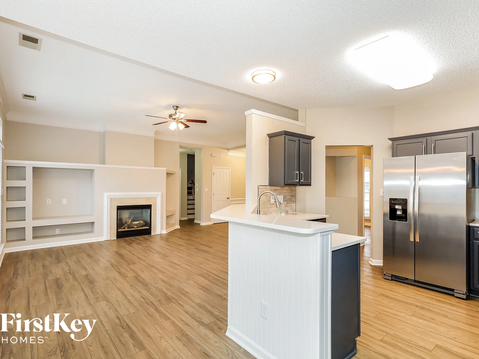 3 bed, 2.0 bath, 1836 sqft, $2,210 — Photo 3