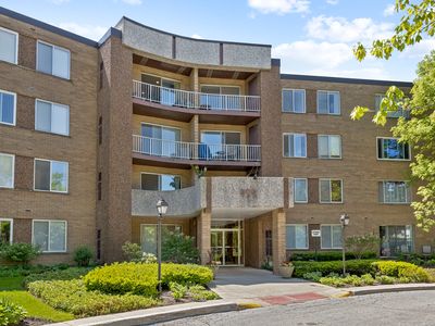 909 E Kenilworth Ave Unit 219, Palatine, IL, 60074