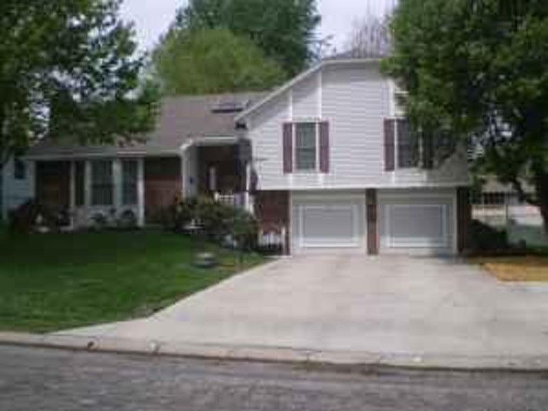 1st image of 317 SE Saratoga Dr