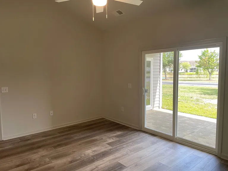 3023 Cedar Creek Ln — Photo 14