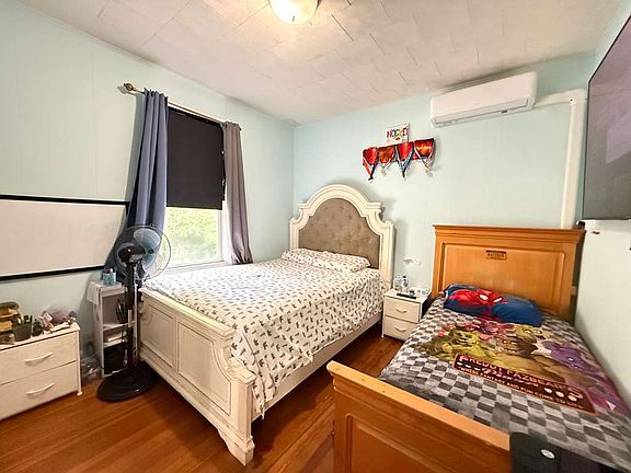 2nd image of 6716 73rd Pl #2
