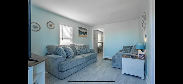 2614 W Oregon St — Photo 6