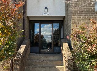 507 Florida Ave APT 103, Herndon, VA 20170