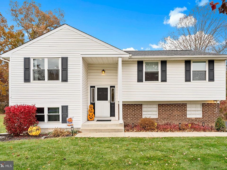 1st image of 106 Hawthorne Dr
