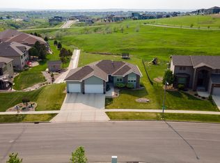 3524 Daytona Dr, Bismarck, ND 58503