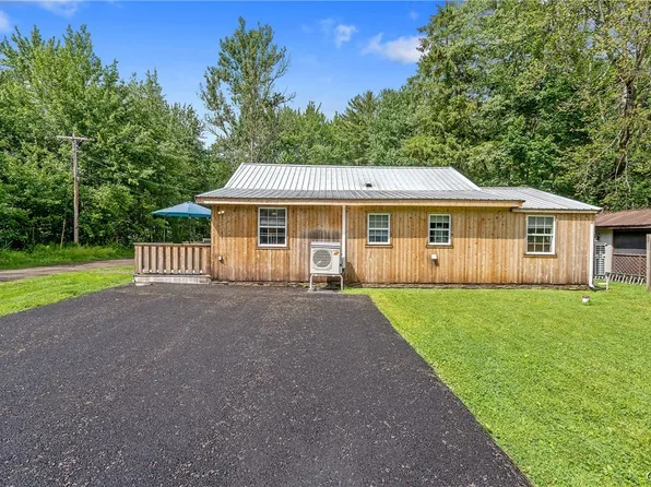 32 34th St, Constantia, NY 13044