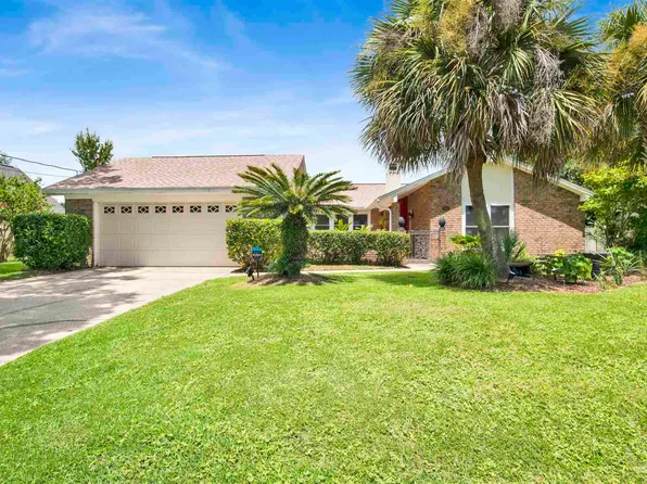 3650 Wimbledon Dr, Pensacola, FL 32504