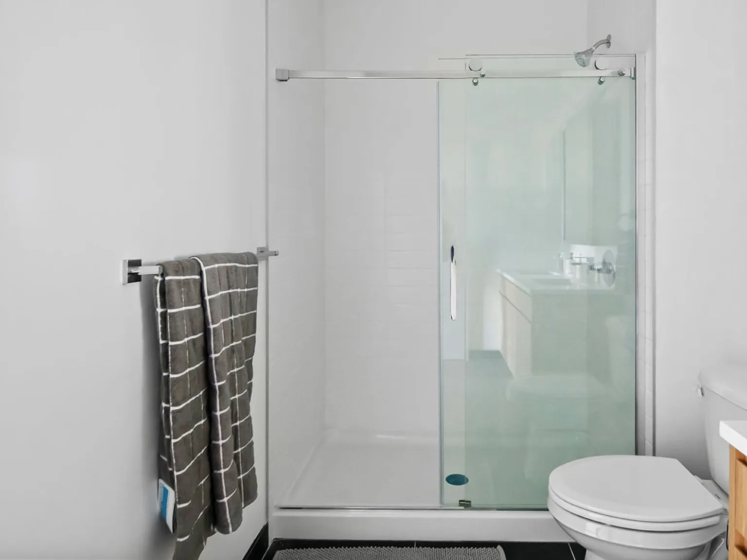 1 bed, 683 sqft, $1,550 — Photo 3