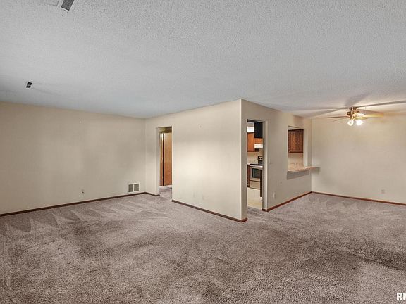 2nd image of 4055 31st St