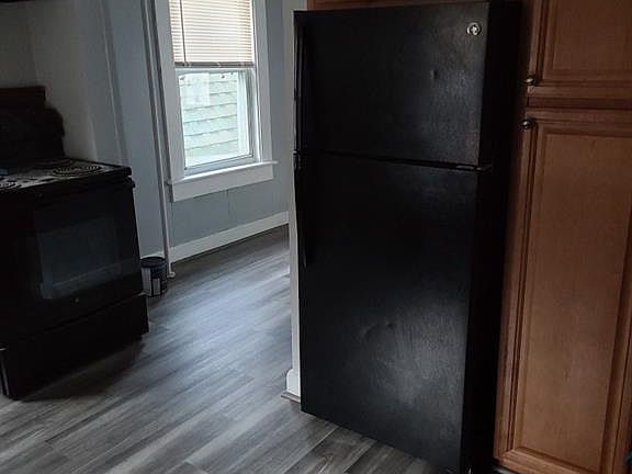 5th image of 651 Jersey Ave APT 2