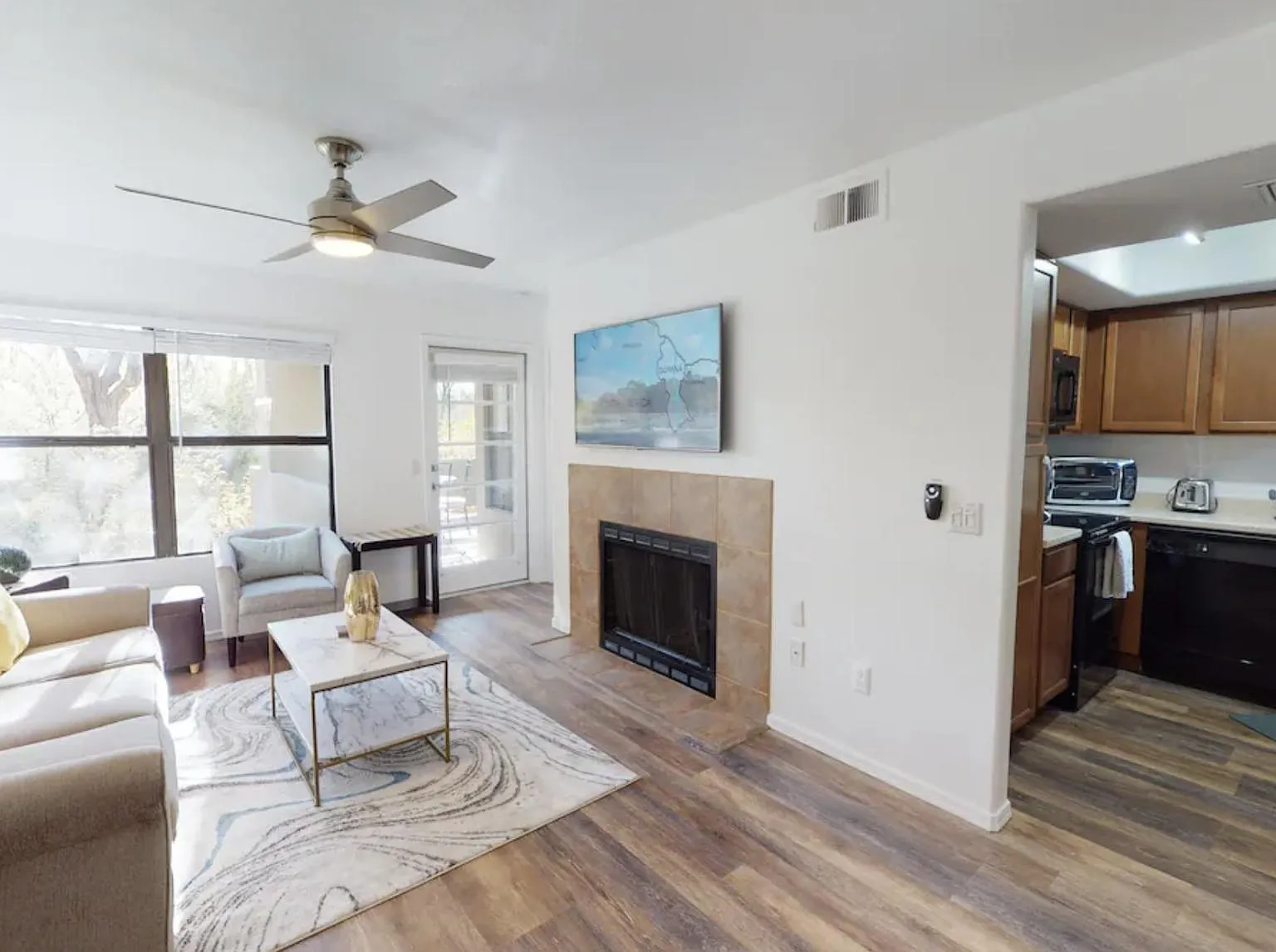 2 bed, 907 sqft, $1,800 — Photo 3