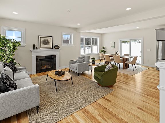 3rd image of 8 Megans Way #95