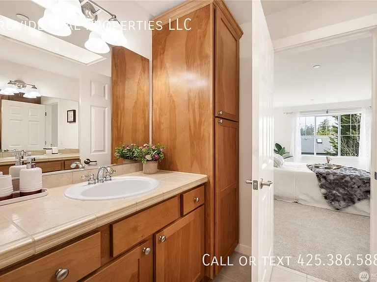 1947 NE Killian Ln #1 — Photo 16