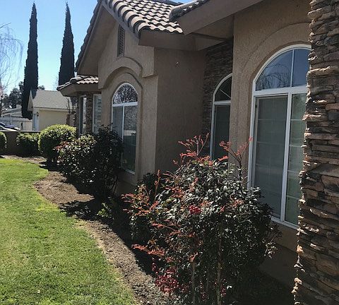 4th image of 702 S 11th Ave