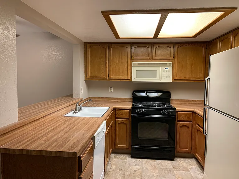 267 Upjohn Ave — Photo 8