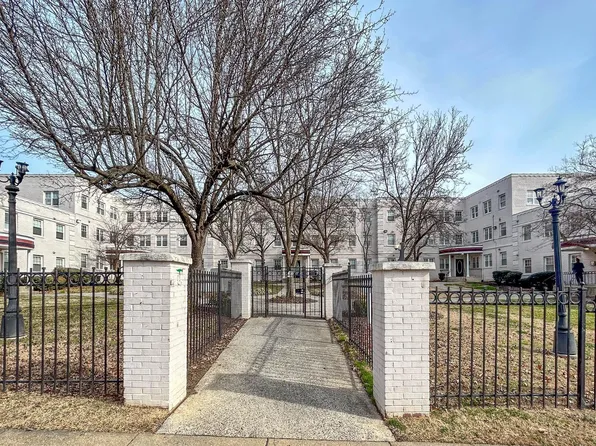 3876 9th St SE APT 302, Washington, DC 20032