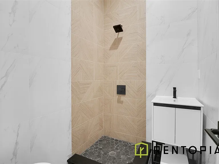 379 S 1st St #1B — Photo 6