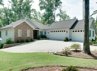142 Cane Creek Harbor Rd, Seneca, SC 29672