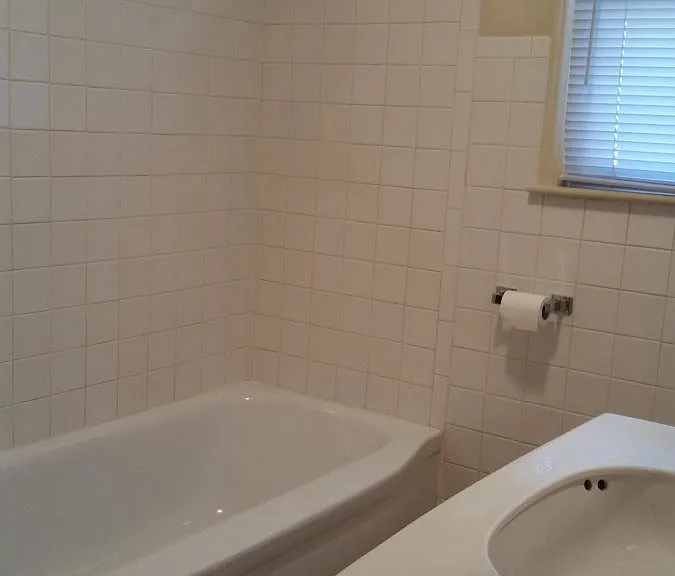 1433 W Hamilton St — Photo 7