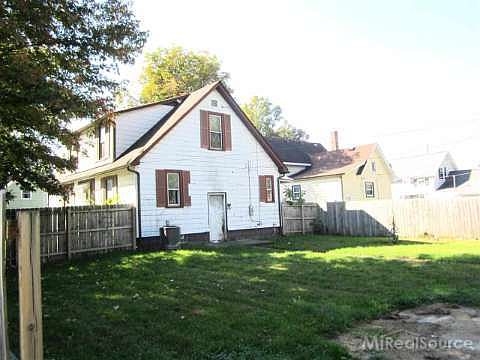 3rd image of 308 Scott St