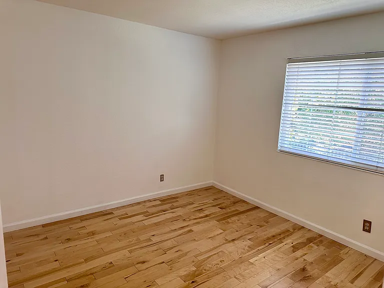 749 Wichitaw Dr — Photo 12