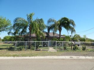 126 Trinity Ln, Zapata, TX 78076