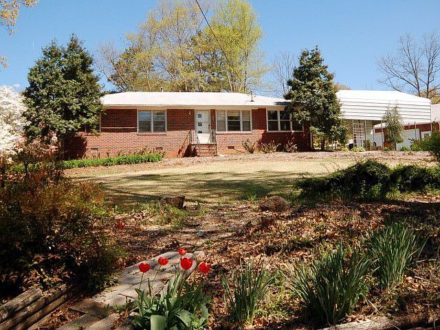 1st image of 651 Myrtle Dr