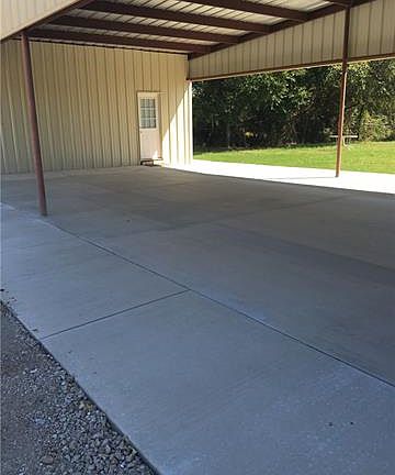 4th image of 7499 Granbury Hwy
