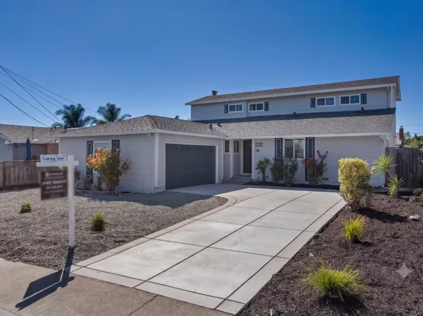 1713 Alhambra Ct, Petaluma, CA 94954