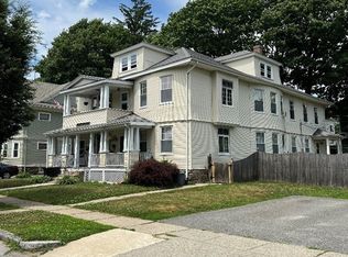 4 Hartshorn Ave, Worcester, MA 01602