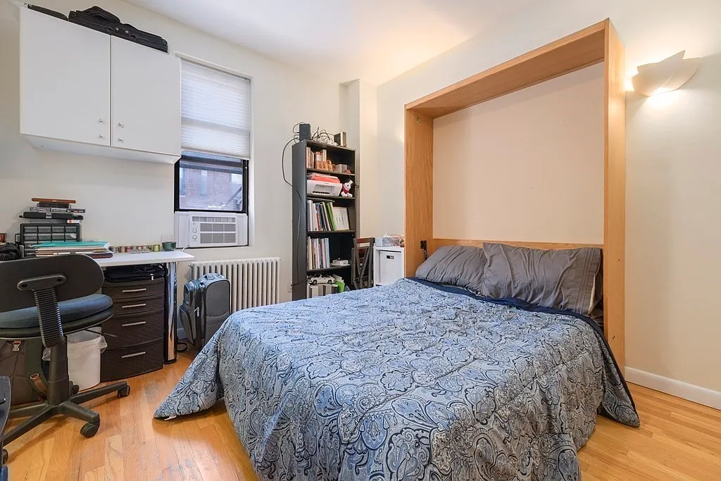 Studio, 217 sqft, $1,950 — Photo 4