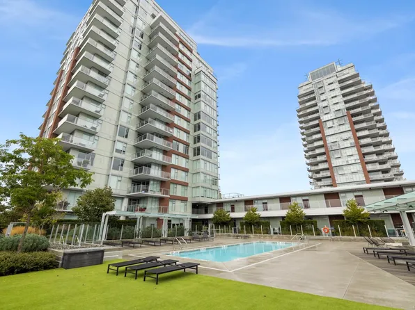 60 Saghalie Rd #806, Victoria, BC V9A 0H1