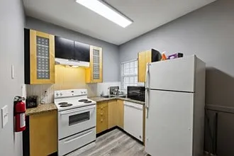 1 bed, $900 — Photo 2