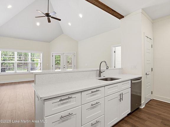 3rd image of 356 Harbor View Blvd