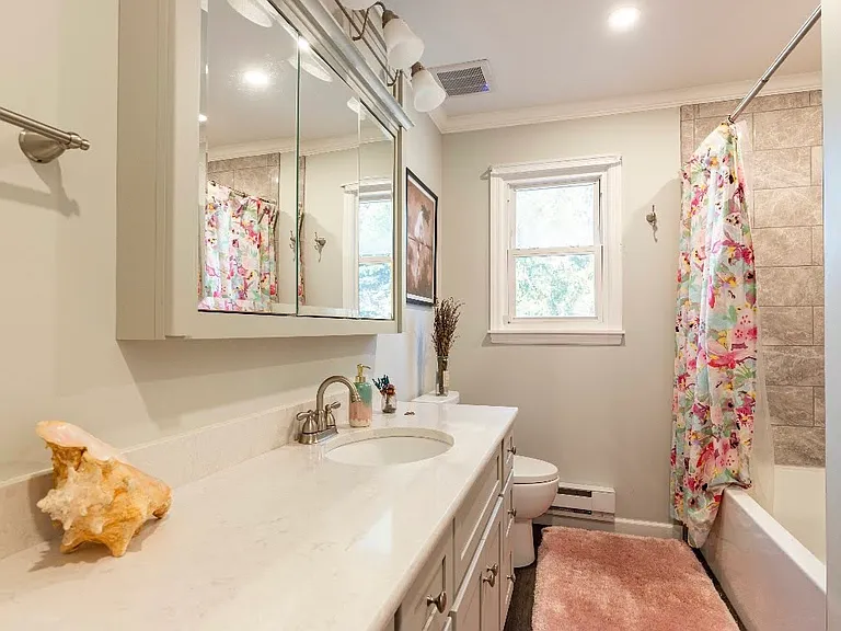 113 Hagerman Ave — Photo 9
