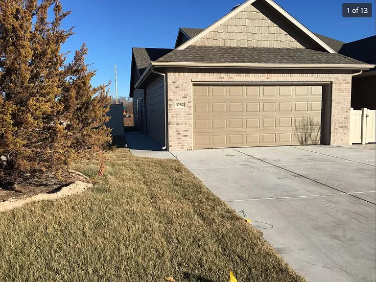 3734 N Tyler Ct — Photo 1