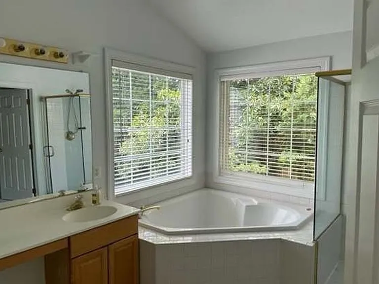 3359 Roundtree Estates Ct — Photo 13