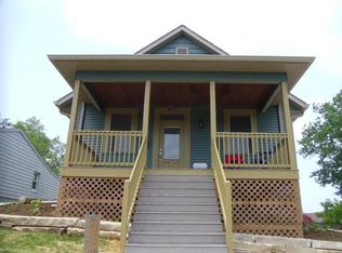 911 N Maple St, Bloomington, IN 47404