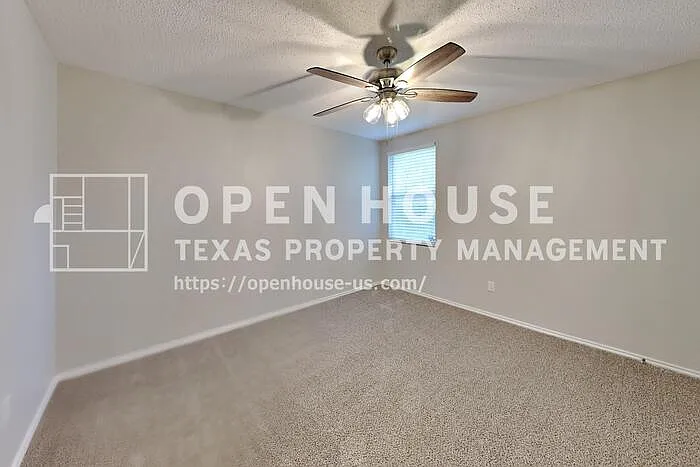 1305 Highcrest Dr — Photo 15