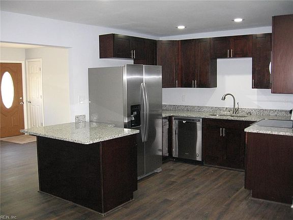 5th image of 212 Cary St